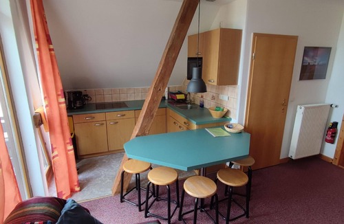Hohenkirchen Apartment | Apartment by the Baltic Sea - pool, garden, balcony
