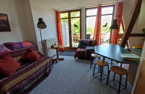 Hohenkirchen Apartment | Apartment by the Baltic Sea - pool, garden, balcony
