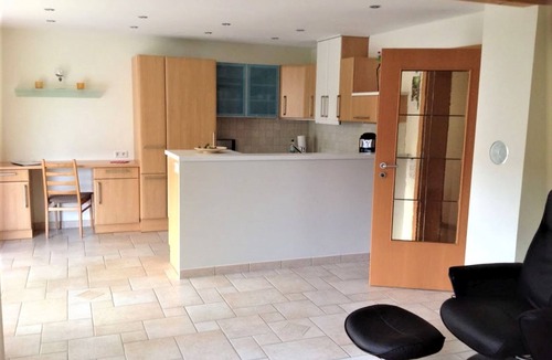 Reutin Apartment | Apartment 'Cathleen Bohnert' with Mountain View, Private Terrace and Wi-Fi