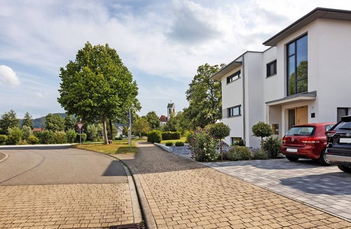 Orsingen-Nenzingen Apartment | Apartment 'Casa Simona' for 5 Guests with Wi-Fi