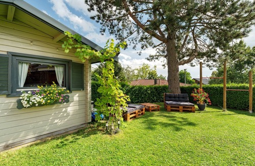 Dornstetten Apartment | Apartment Carolin with Private Terrace, Shared Garden, and Wi-Fi