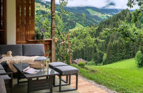 Auffach Apartment | Apartment Chalet Edelweiß by Interhome