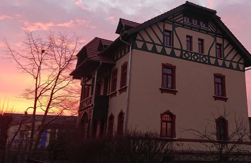 Floha Apartment | Apartment Charlie Chaplin - Villa Weißbach - House Hilda