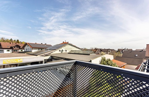 Bruckmuehl Apartment | Apartment 'Dachgeschosswohnung mit Terrasse' with Balcony and Wi-Fi