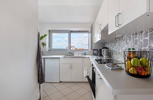 Dottingen Apartment | Apartment 'Haus Castellblick 3' with Mountain View, Balcony and Wi-Fi