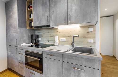 Kickenbach Apartment | Apartment 'Ferienwohnung Buchfink B, 50qm' with Mountain View, Private Terrace and Wi-Fi