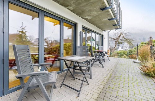 Kickenbach Apartment | Apartment 'Ferienwohnung Buchfink B, 50qm' with Mountain View, Private Terrace and Wi-Fi