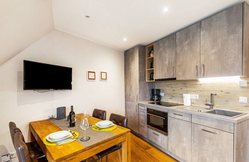 Saalhausen Apartment | Apartment 'Ferienwohnung Drossel D, 50qm' with Mountain View, Shared Terrace and Wi-Fi