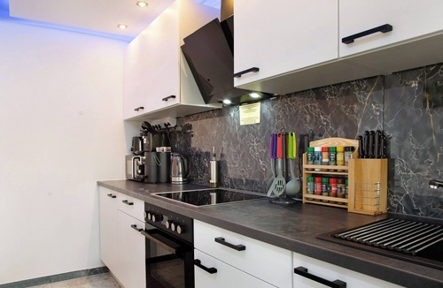 Neuburg Apartment | Apartment 'Neuburg 3 - New' with Balcony and Wi-Fi