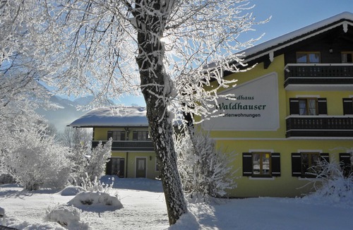 Oberschonau Apartment | Apartment no. 9, 1-2 persons, 35 sqm, bedroom, living room, balcony