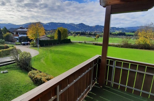 Sonthofen Apartment | Apartment 'Ferienwohnung Hörnerblick 32' with Mountain View, Balcony and Wi-Fi