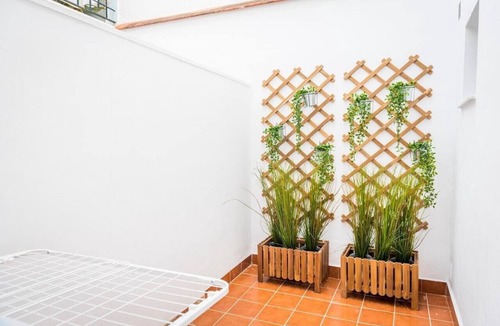 Antequera Apartment | Apartment "Dolmen De Viera" with Wi-Fi and Air Conditioning
