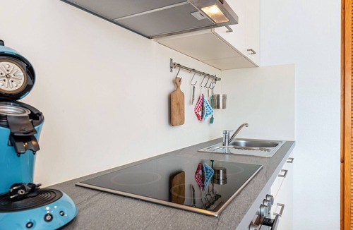 Muehlingen Apartment | Apartment 'Donau, 40qm' with Balcony and Wi-Fi
