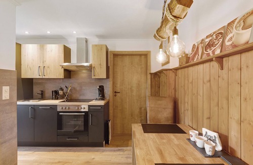 Lochtrop Apartment | Apartment 'Dorlar' with Private Terrace, Private Garden and Wi-Fi