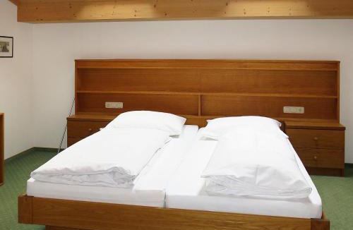 Sankt Anton am Arlberg Apartment | Apartment Dr- Otto Schuler by Interhome