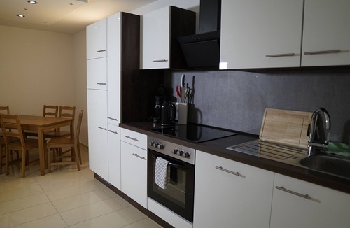 Koetz Apartment | Apartment "Dreams im Erdgeschoss" with Wi-Fi