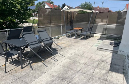 Koetz Apartment | Apartment "Dreams im Obergeschoss" with Private Terrace & Wi-Fi