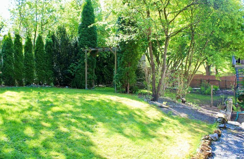 Bernbeuren Apartment | Apartment 'Echerschwang1' with Shared Garden, Balcony and Wi-Fi