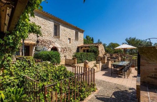 Petra Apartment | Apartment "Es Sostre" with Mountain View, Shared Pool & Wi-Fi