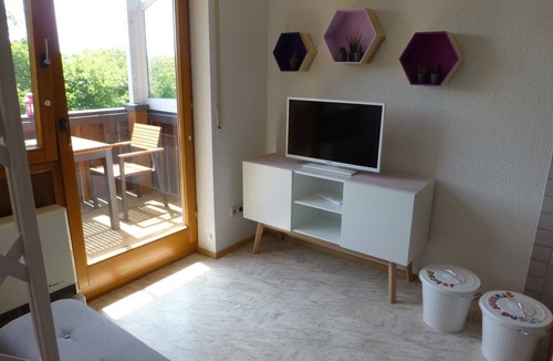 Ostrach Apartment | Apartment 'Federgeistchen, 45qm' with Balcony and Wi-Fi