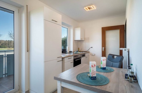 Schnetzenhausen Apartment | Apartment "Ferien am See 3" with Garden & Wi-Fi