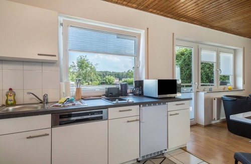 Schnetzenhausen Apartment | Apartment "Ferien am See 4" with Garden & Wi-Fi