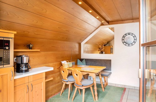 Obergrainau Apartment | Apartment 'Ferienhaus Frühholz - Waxenstein' with Mountain View, Balcony and Wi-Fi