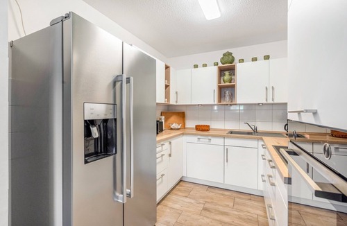 Stadt Wehlen Apartment | Apartment 'Ferienwohnung Elbufer 3a' with Mountain View, Private Terrace and Wi-Fi
