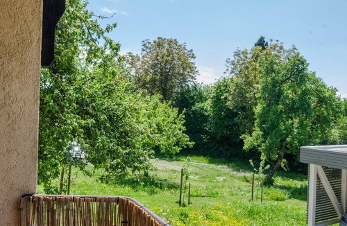 Ueberlingen Apartment | Apartment Ferienwohnung zum Hecht with Wi-Fi & Balcony