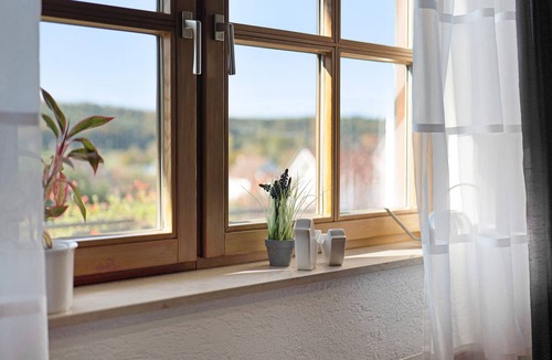 Ebenweiler Apartment | Apartment 'Ferienwohnung Im Rosengarten' with Balcony and Wi-Fi