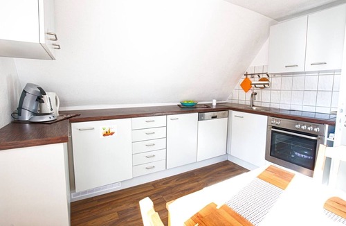 Ebersberg District Apartment | Apartment 'Ferienwohnung Bayerl' with Balcony and Wi-Fi