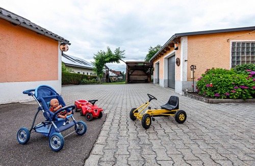 Altenschwand Apartment | Apartment 'Ferienwohnung Gruber' with Private Garden and Wi-Fi