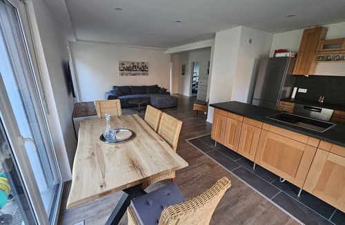 Solnhofen Apartment | Apartment 'Ferienwohnung Auszeit' with Private Terrace, Private Garden and Wi-Fi