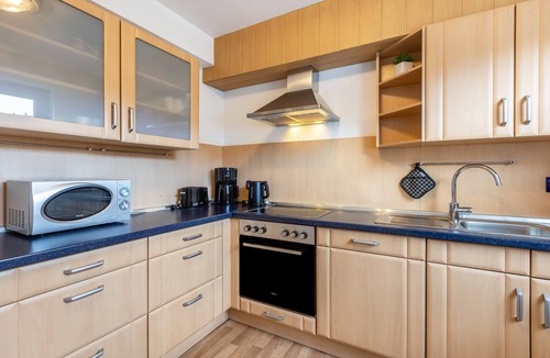 Moehnesee Apartment | Apartment 'Ferienwohnung Möhne' with Shared Terrace, Private Garden and Wi-Fi