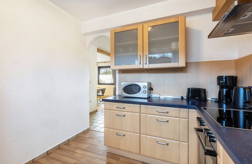 Moehnesee Apartment | Apartment 'Ferienwohnung Möhne' with Shared Terrace, Private Garden and Wi-Fi