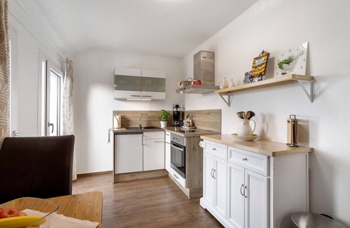 Moehnesee Apartment | Apartment 'Ferienwohnung Seeblick' with Lake View, Balcony and Wi-Fi