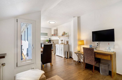 Moehnesee Apartment | Apartment 'Ferienwohnung Seeblick' with Lake View, Balcony and Wi-Fi