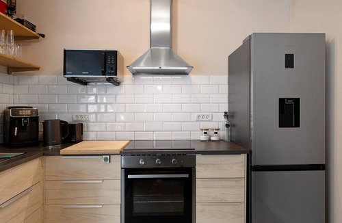 Laufen Apartment | Apartment 'Ferienwohnung Am Rebberg' with Private Terrace, Private Garden and Wi-Fi