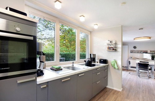 Arnsberg Apartment | Apartment 'Ferienwohnung Im Eichholz' with Private Terrace, Shared Garden and Wi-Fi