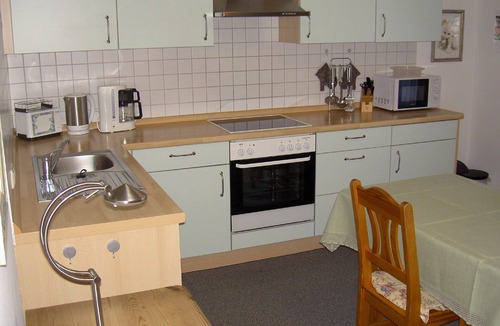 Salzweg Apartment | Apartment 'Ferienwohnung Scherer' with Private Terrace, Private Garden and Wi-Fi