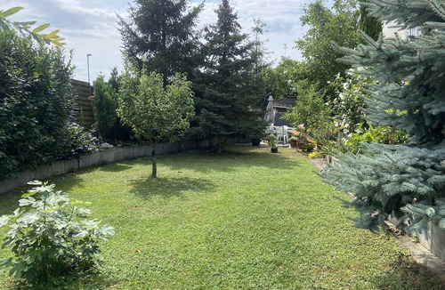 Staufen im Breisgau Apartment | Apartment 'Ferienwohnung 1 36m2' with Shared Garden, Balcony and Wi-Fi