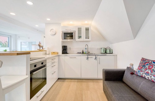 Telgte Apartment | Apartment 'Ferienwohnung Feuerbach' with Shared Terrace, Shared Garden and Wi-Fi