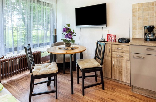 Reichenau Island Apartment | 'Apartment Fetscher 1' close to the Lake with Shared Pool & Wi-Fi