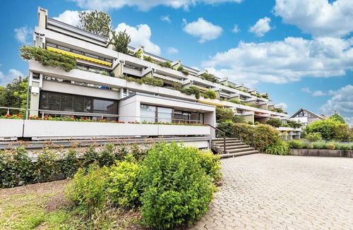 Reichenau Island Apartment | 'Apartment Fetscher 1' close to the Lake with Shared Pool & Wi-Fi