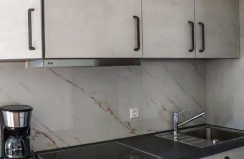 Wasserburg Apartment | Apartment 'Fewo 1 - Elstar' with Shared Garden, Balcony and Wi-Fi