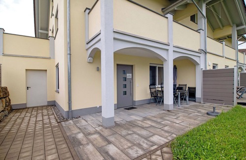 Goppertsweiler Apartment | Apartment 'Fewo Bergblickle' with Mountain View, Shared Pool and Wi-Fi
