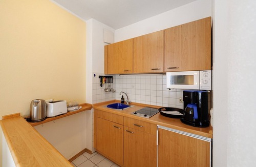 Oberaudorf Apartment | Apartment 'Fewo Brünnstein- Nr 28 Pool, Sauna' with Mountain View, Shared Garden & Wi-Fi