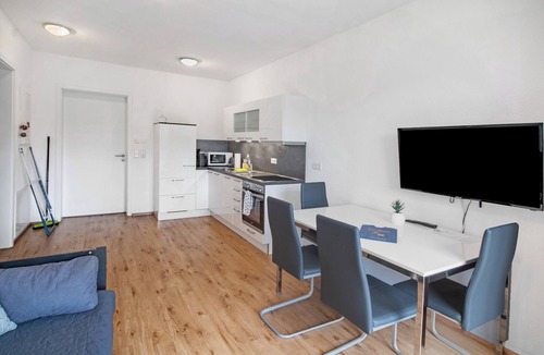 Goppertsweiler Apartment | Apartment 'Fewo Gänseblümle' with Mountain View, Shared Pool and Wi-Fi
