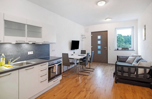 Goppertsweiler Apartment | Apartment 'Fewo Gänseblümle' with Mountain View, Shared Pool and Wi-Fi