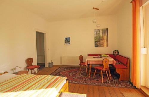 Sebnitz Apartment | Apartment "Finkenberg", comb. Living room/bedroom - Villa Sonnenblick